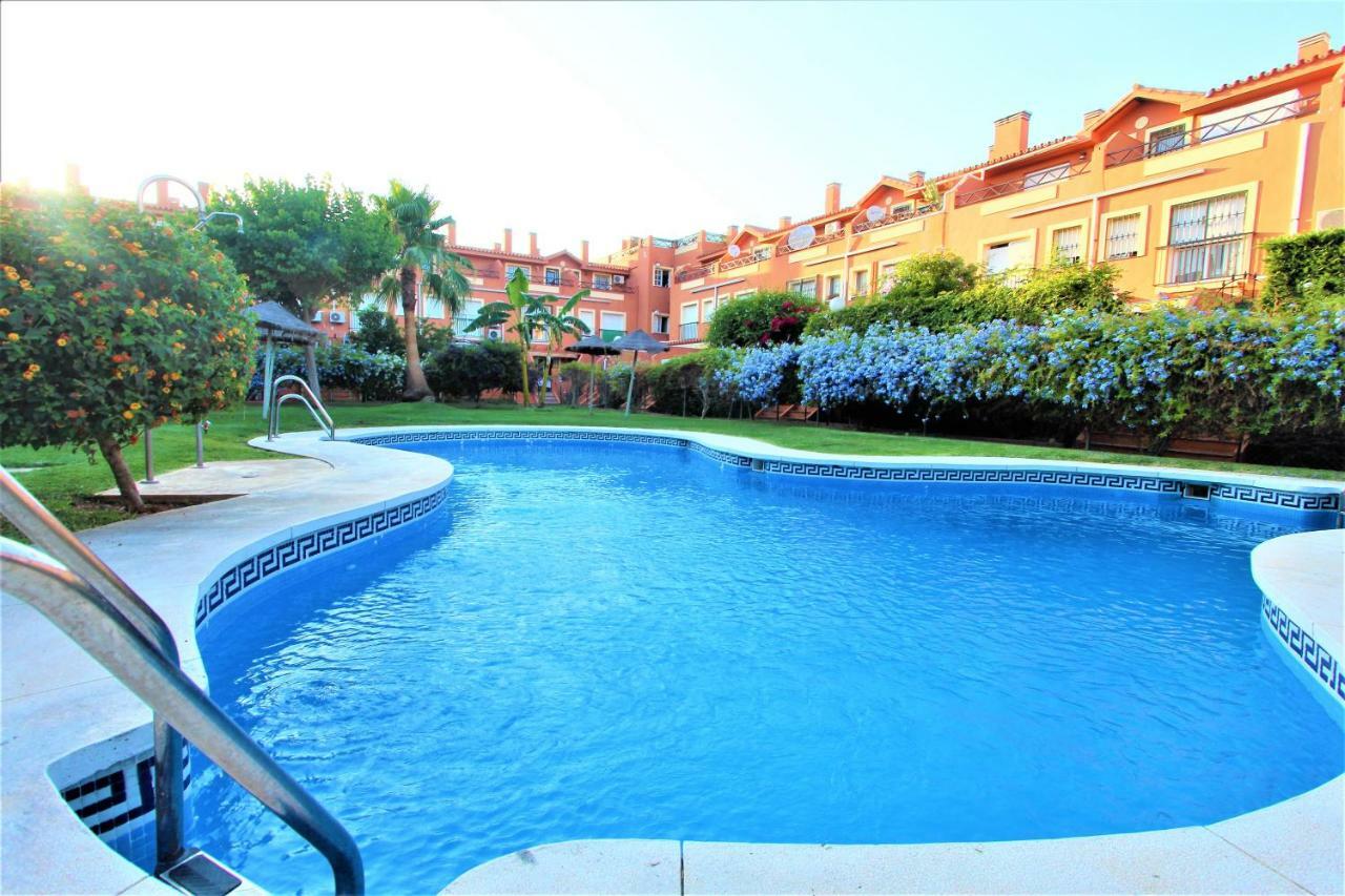 Apartamento Torremolinos - A 600M De La Playa De La Carihuela - Piscina - Parking Gratis - Excelente Conexion Wifi Extérieur photo
